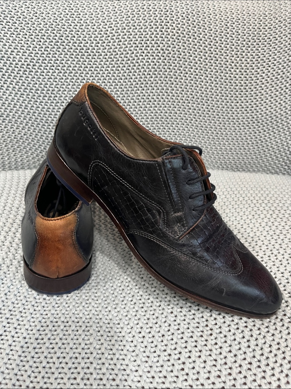Bugatti Two-Tone Dark Navy Blue and Brown Leather Wingtip Oxfords size 42